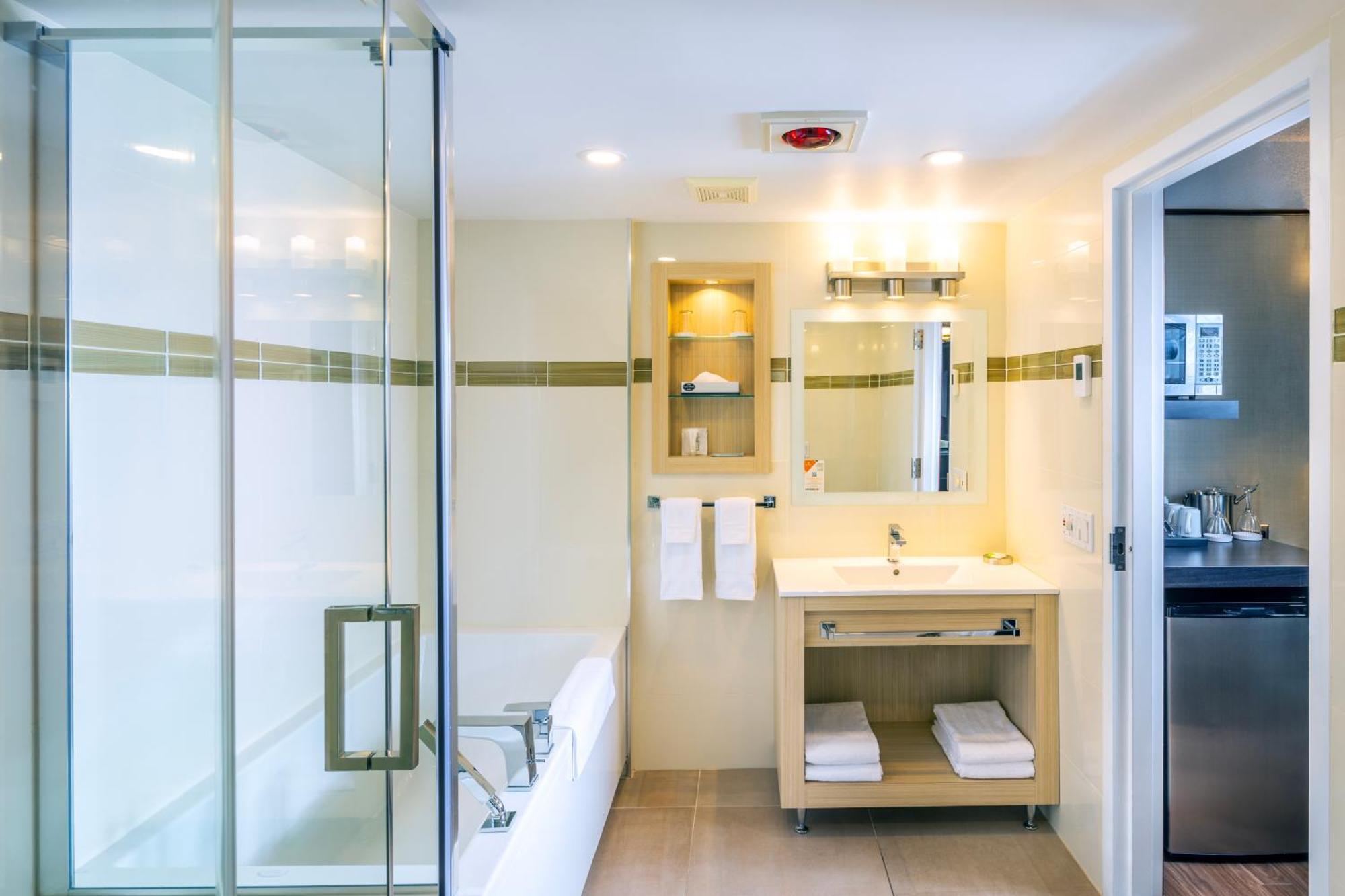 Les De Laviolette Ascend Collection Hotel 3*